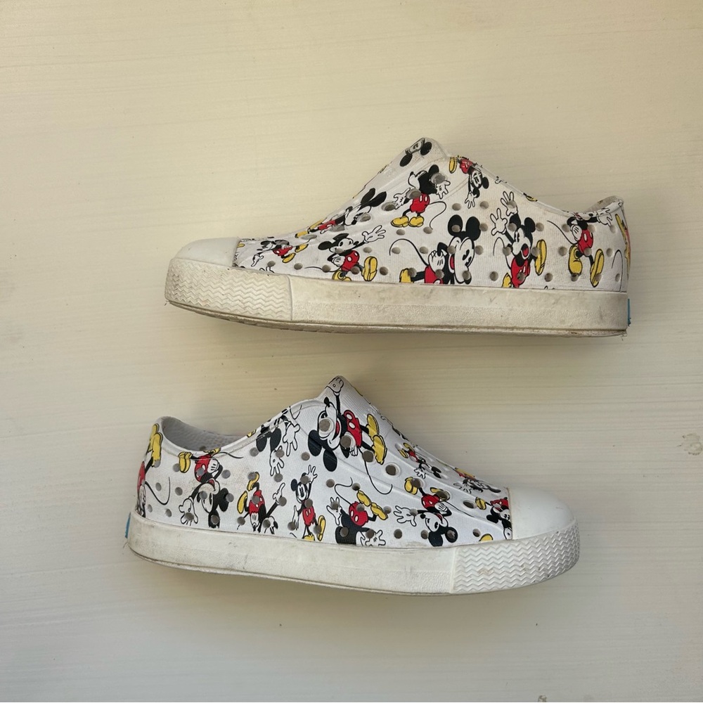 Native Shoes Mickey Mouse Slip-On Sneakers Size C10 - Picture 3 of 7
